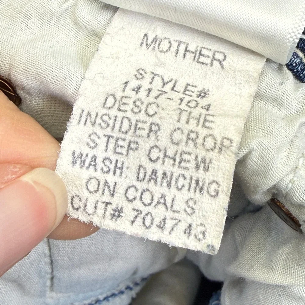 MOTHER The Insider Crop‎ Step Chew Jeans Dancing On Coals Blue Distressed 26
